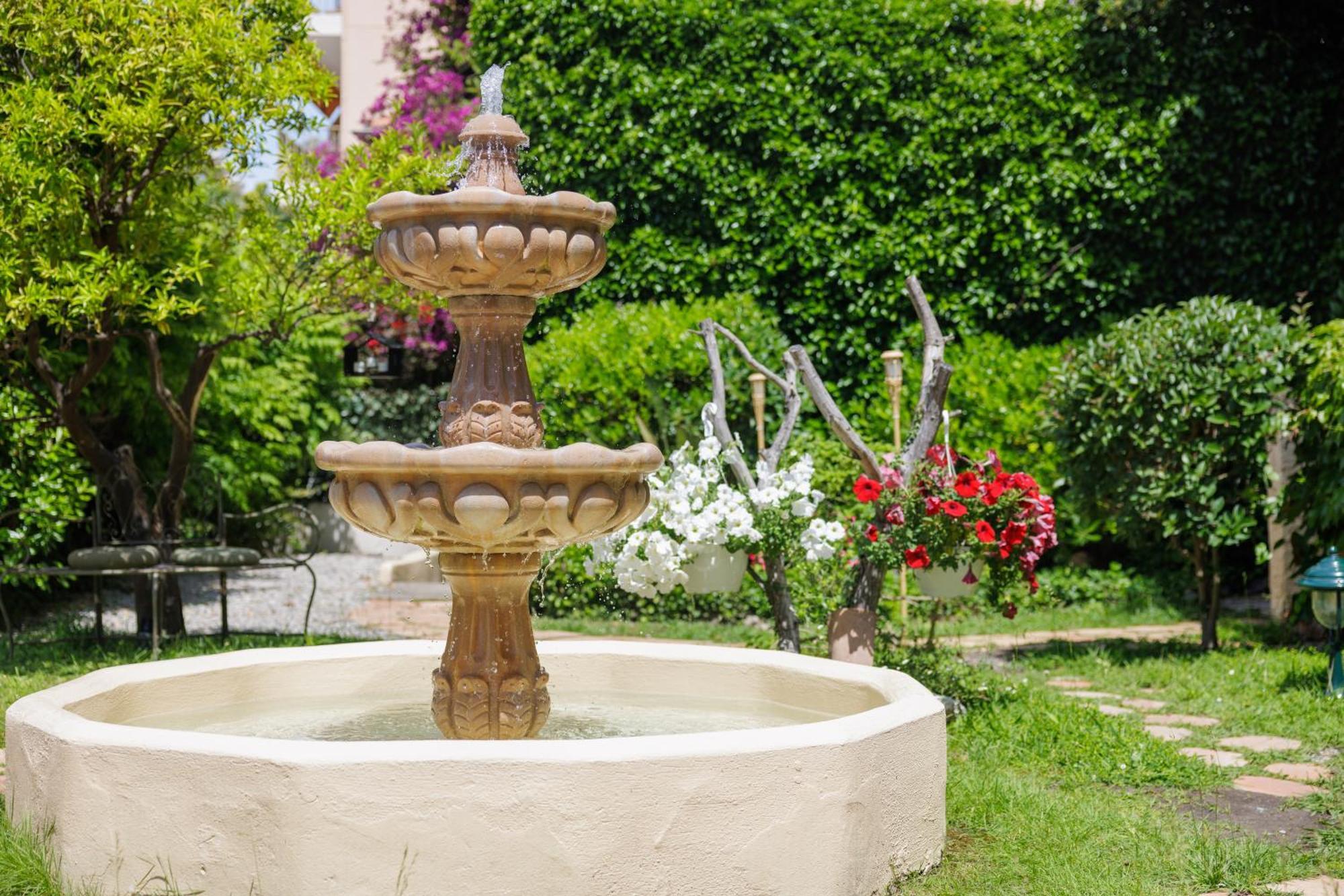 Hotel La Villa Sainte Valerie Adults Only Juan-les-Pins Exterior foto